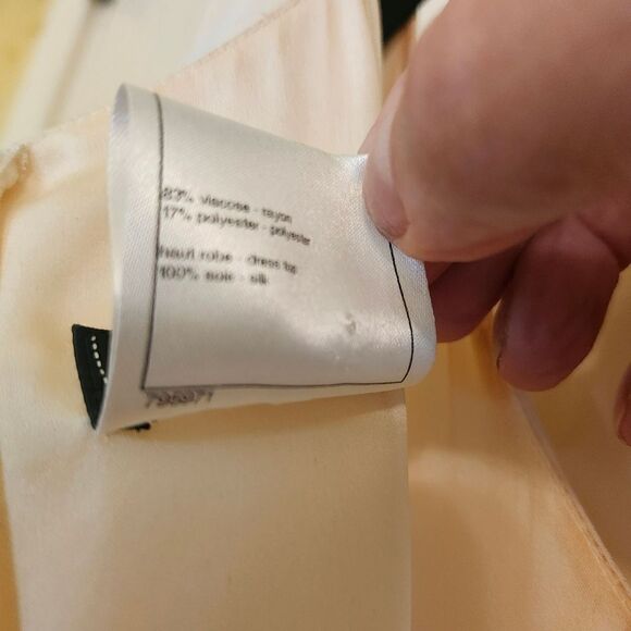 Auth. Pristine Chanel P40729W04854 Blk/Ecru Silk Dress Sz.4 US/42 EU Ret.$4400 - Picture 8 of 9